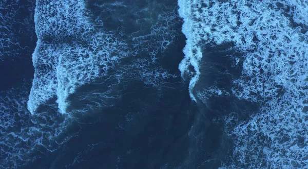 Vackert Blått Hav Med Vågor Naturlig Bakgrund Marin Bakgrund Seascape — Stockfoto