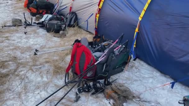 Isla Olkhon Región Irkutsk Rusia Marzo 2021 Mochilas Turísticas Gran — Vídeo de stock