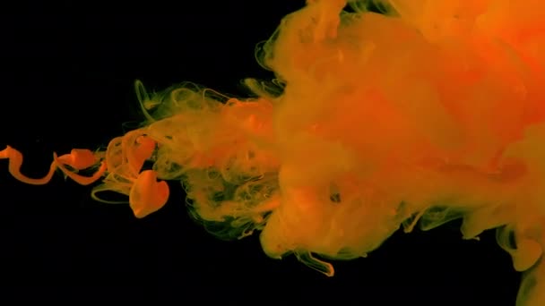 Geweldige Abstracte Achtergrond Langzame Beweging Van Gekleurde Gele Aquarelverf Water — Stockvideo