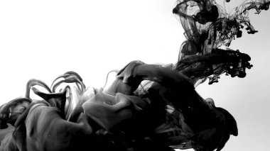 Masaüstü duvar kağıdı. Beyaz arka planda siyah mürekkep bulutu. Yaratıcı hiptonik geçmiş. Siyah suluboya beyaz arka planda suyla boyanıyor. Çevre kirliliği kavramı.