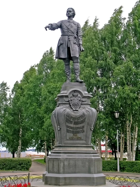 Statue of Peter I in Petrozavodsk — Stock Photo, Image