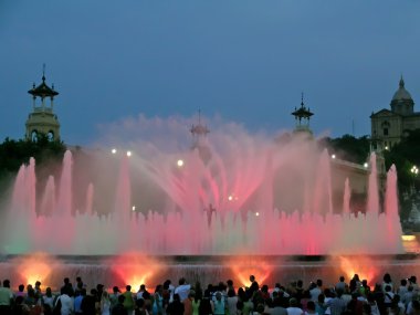 Montjuic Magic Çeşmesi, ışık ve müzik performans