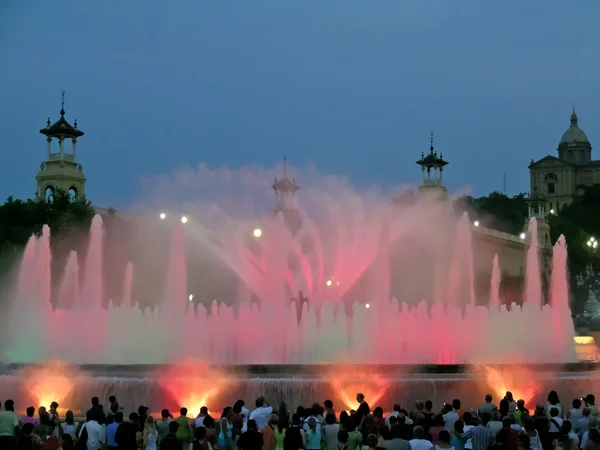 Montjuic Magic Çeşmesi, ışık ve müzik performans