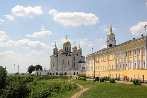 Dormition katedralen och avdelningen i Vladimir — Stockfoto