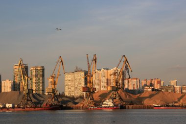 Vinçler nehir Harbour, Rusya Federasyonu