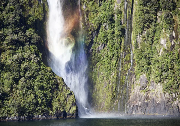 Milford Sound Waterfall — Stock Photo, Image