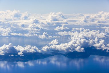 Fiji üzerinde uçan