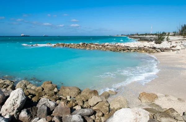 Malá Pláž Skalnatém Pobřeží Freeportu Ostrově Grand Bahama Bahamy — Stock fotografie
