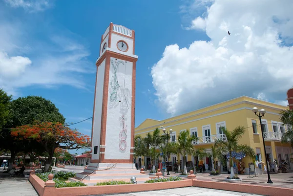 Cozumel Adası Ndaki San Miguel Tatil Köyünde Bir Kule Saatine — Stok fotoğraf