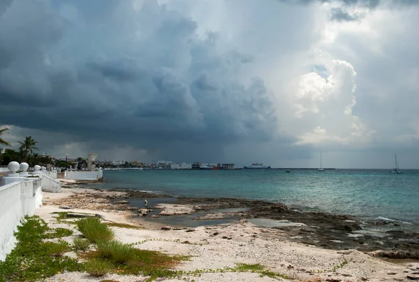 Mørke Regnfulde Skyer San Miguel Downtown Stranden Cozumel Island Mexico - Stock-foto