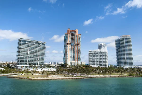 Residential Buildings Tip Miami Beach Surrounded South Pointe Park Florida — Stock Photo, Image