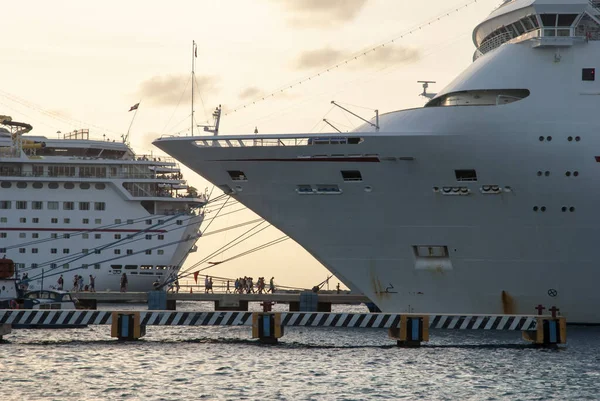 Turistas Que Voltam Ilha Cozumel Para Cruzeiros Durante Pôr Sol — Fotografia de Stock