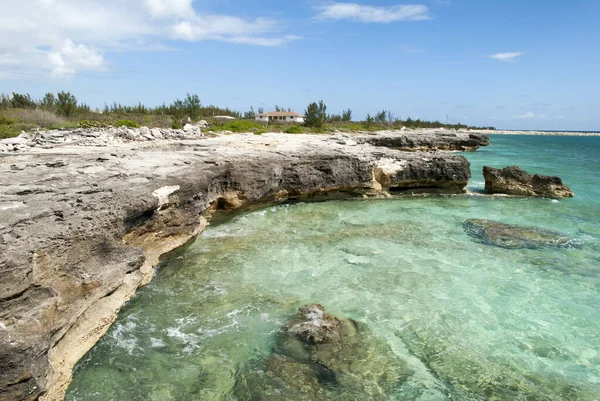 Manzara Şeffaf Sular Grand Bahama Adası Nın Arka Planında Bir — Stok fotoğraf