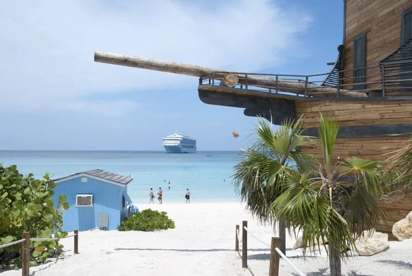 Pohled Vstup Turistickou Pláž Ostrově Half Moon Cay Bahamy — Stock fotografie