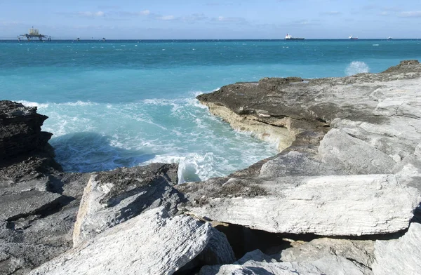 View Grand Bahama Island Eroded Shore Industrial Ships Background — Stock Photo, Image