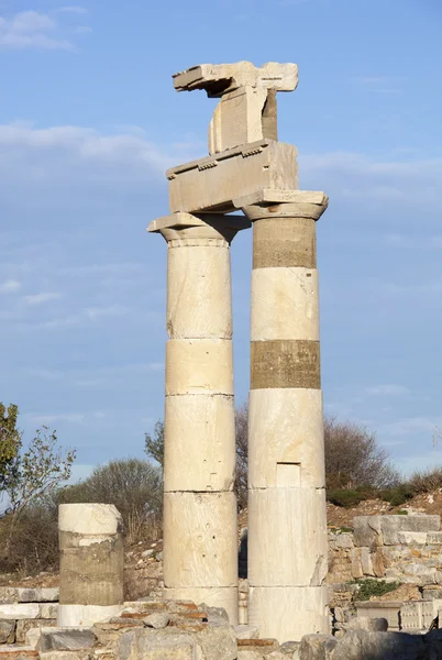 Ancora in piedi — Foto Stock