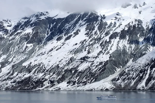 Kreuzfahrt in der Gletscherbucht — Stockfoto