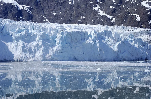 Glaciären reflektioner — Stockfoto