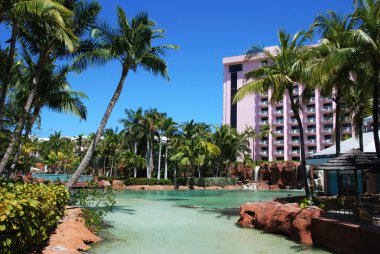 tropikal tatil köyü