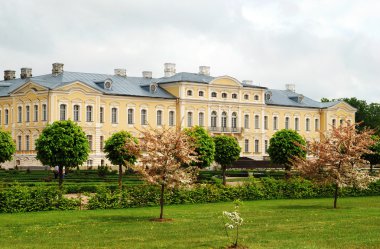 Bahar Rundales Sarayı