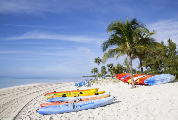 Pequena praia da ilha — Fotografia de Stock