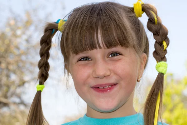 Little girl in the park — Stock Photo, Image