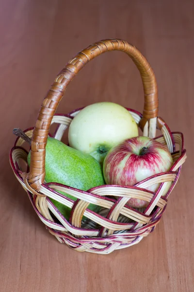 Cesta de frutas — Foto de Stock