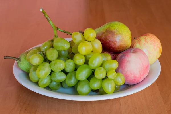 Placa de fruta — Foto de Stock