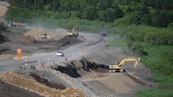 尤兹诺 萨哈林斯克 2021年7月1日 道路建设 小津矿山设备正常工作 — 图库视频影像