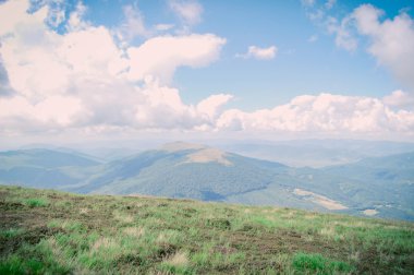 Karpat Dağları'nın parlak manzara