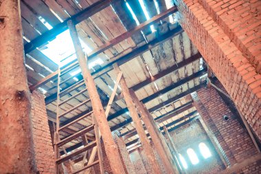 Bina İnşaatı, ahşap desteği