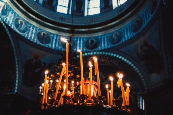 Velas na igreja — Fotografia de Stock