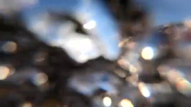 Soyut hareketli bulanık arkaplan. Nehrin akan suları