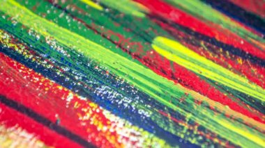 Kırmızı, sarı, yeşil ve mavi renklerin farklı arkaplanlarından