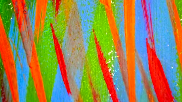 Molte linee colorate diverse dipinte vernice brillante su tela primo piano. — Video Stock
