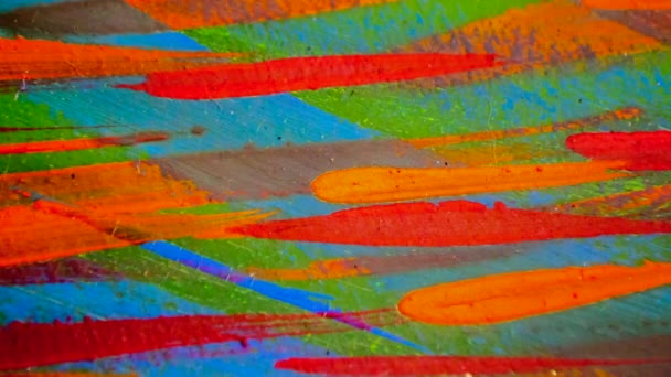 Muchas líneas de colores diferentes pintados pintura brillante sobre lienzo de cerca. — Vídeos de Stock