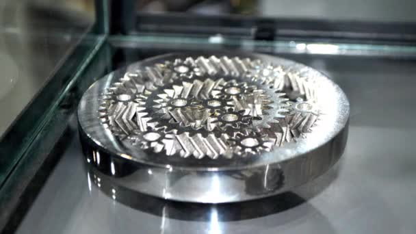 Metal 3D yazıcıya basılmış nesne. Nesne lazer sindirim makinesine yazdırıldı — Stok video