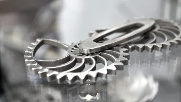 3D-model gedrukt op metalen 3D-printer close-up. — Stockvideo