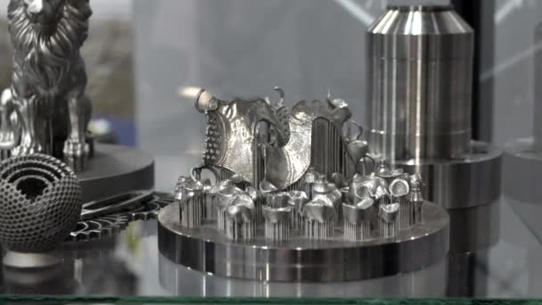 3D-model van menselijke tanden gedrukt op 3D-printer voor metalen close-up. — Stockvideo