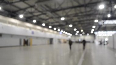 Bulanık arka plan. İçerideki büyük bina