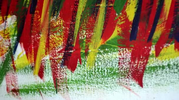 Flerfärgade penseldrag på vitt papper. Abstrakt kreativ bakgrund — Stockvideo