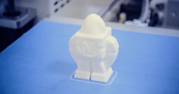 The process of working 3D printer and creating a three-dimensional object. — Stock Video