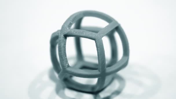 Abstract object van een groene kleur afgedrukt door 3d printer — Stockvideo