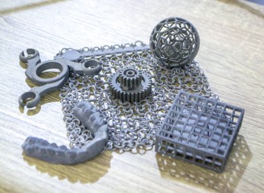 Polyamide tozundan 3 boyutlu bir yazıcıya basılmış nesne