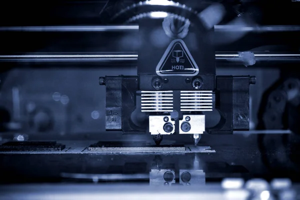 Impresión de impresoras 3D formas negras close-up Impresora 3D tridimensional automática — Foto de Stock