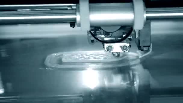 3D printer print een model in de vorm close-up. Het concept — Stockvideo