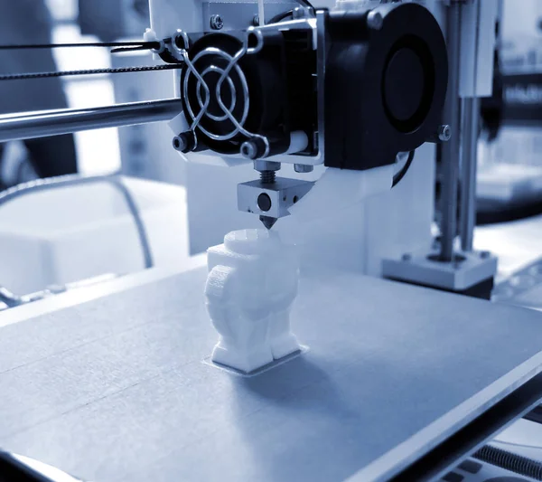 El proceso de trabajo de la impresora 3D y la creación de un objeto tridimensional — Foto de Stock