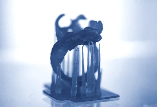 Objekty fotopolymeru vytištěné na 3D tiskárně. — Stock fotografie