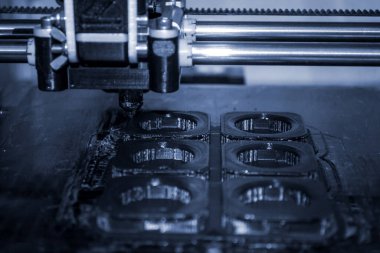 Modern 3D yazıcı yazıcı figürü yakın plan. Otomatik olarak üç boyutlu