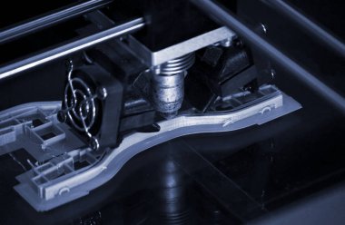 Yazıcı, ayna yansıtıcı yüzey üst görüntüsüne gri nesneler yazdırıyor